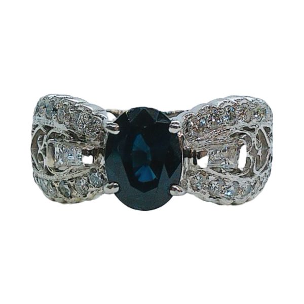 14K White Gold 1.40 CT Oval Sapphire & Diamond Estate Ring Joint Venture Jewelry Cary, NC