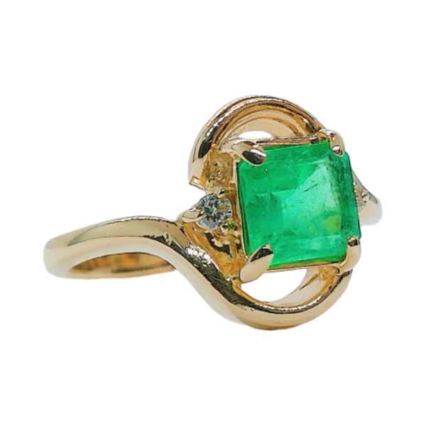 14K Yellow Gold 0.65ct Princess-Cut Emerald and Diamond Ring Image 2 Joint Venture Jewelry Cary, NC