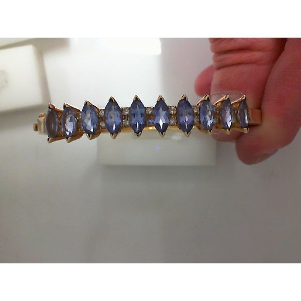 001-240-00021 J. Parkerson Jewelers Starkville, MS