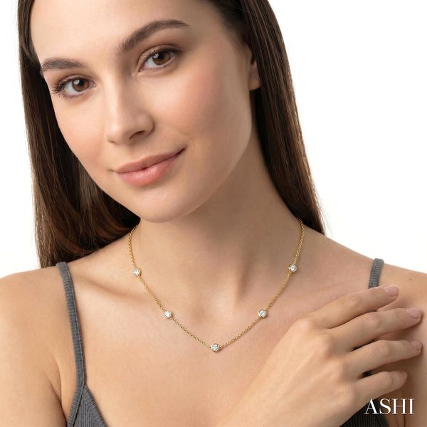 Diamond Necklace Image 2 J. Thomas Jewelers Rochester Hills, MI