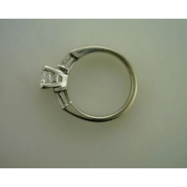 Engagement Ring Image 3 Joint Venture Estate Jewelry Charleston, SC