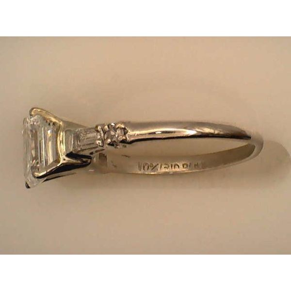 Engagement Ring Image 2 Joint Venture Estate Jewelry Charleston, SC