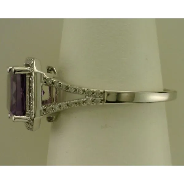 Colored Stone Rings / Pearl Rings Image 3 Joint Venture Estate Jewelry Charleston, SC