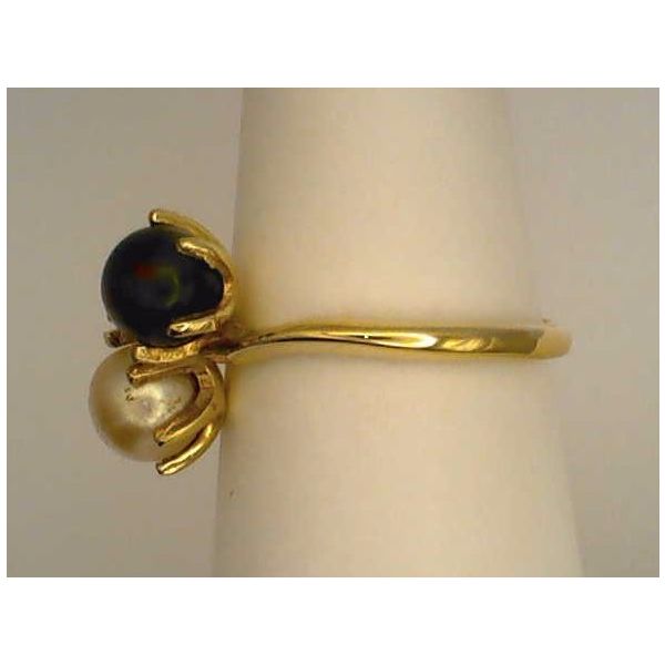 Pearl & jade ring Image 2 Joint Venture Estate Jewelry Charleston, SC