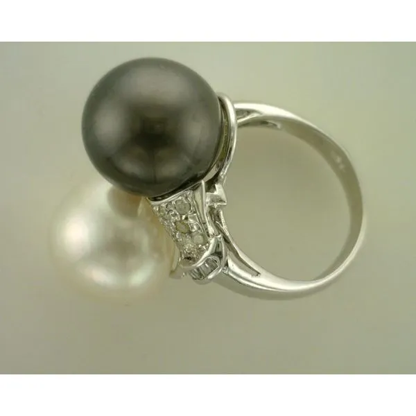 Colored Stone  / Pearl Rings Image 3 Joint Venture Estate Jewelry Charleston, SC