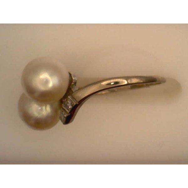 Colored Stone  / Pearl Rings Image 2 Joint Venture Estate Jewelry Charleston, SC