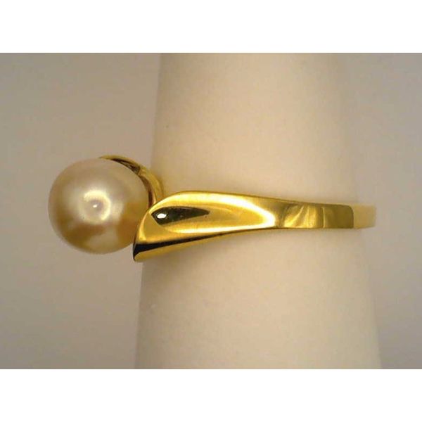 Colored Stone  / Pearl Rings Image 2 Joint Venture Estate Jewelry Charleston, SC
