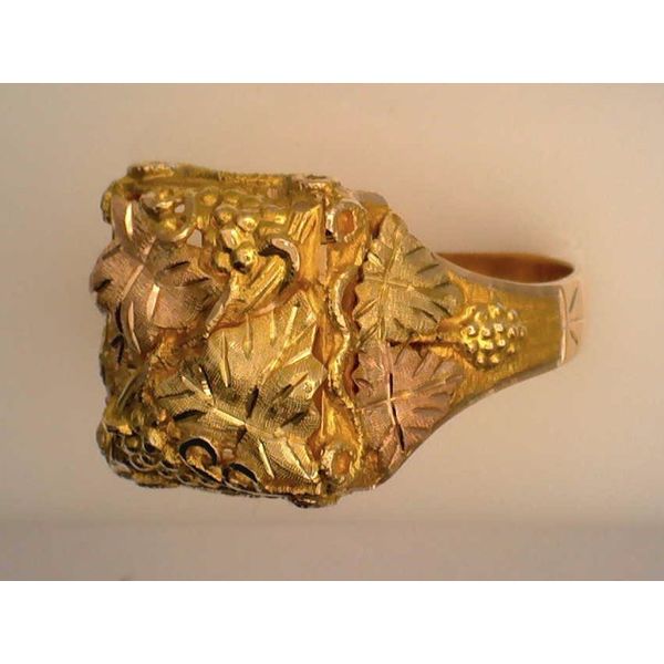 Gold, Silver, Platinum & Other Rings Image 2 Joint Venture Estate Jewelry Charleston, SC