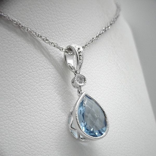Pendants Image 2 Keegan's Jewelers Norwood, MA