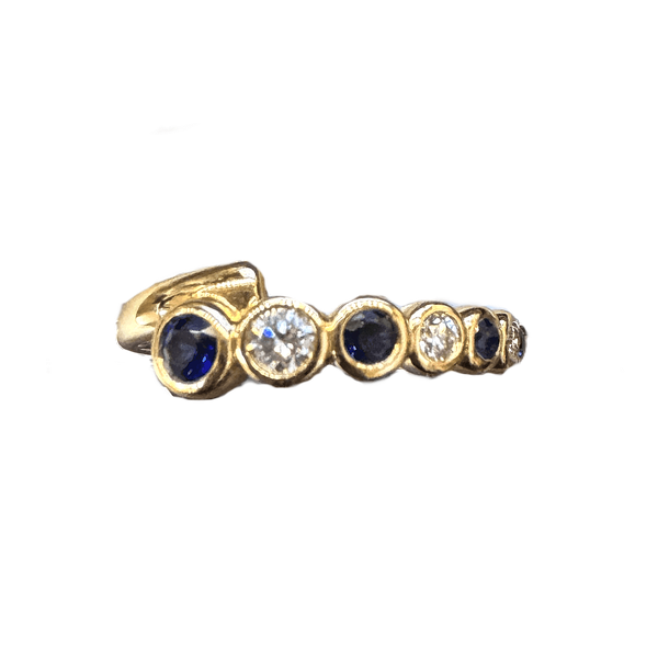 18 Karat Gold Graduated Sapphire Ring Kevin's Fine Jewelry Totowa, NJ