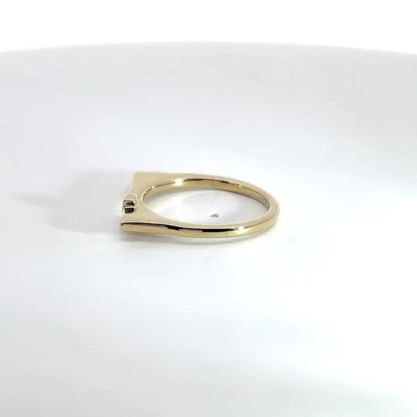 10K Yellow Gold Baguette Cut Diamond Solitaire Ring Image 2 Kirk & Company Jewelers, Inc Milford, OH