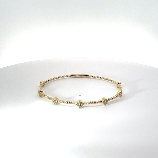 14k Yellow Gold Diamond Quatrefoil Flex Bangle Image 5 Kirk & Company Jewelers, Inc Milford, OH