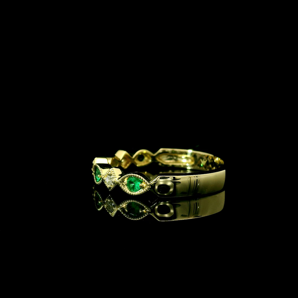 14K Yellow Gold Emerald and Diamond Image 2 Kirk & Company Jewelers, Inc Milford, OH