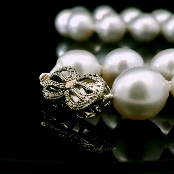 14K White Gold White South Sea Baroque Pearl Strand Image 4 Kirk & Company Jewelers, Inc Milford, OH
