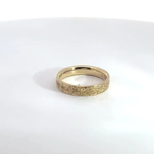 14K Yellow Gold Hand Engraved Wedding Band Image 2 Kirk & Company Jewelers, Inc Milford, OH