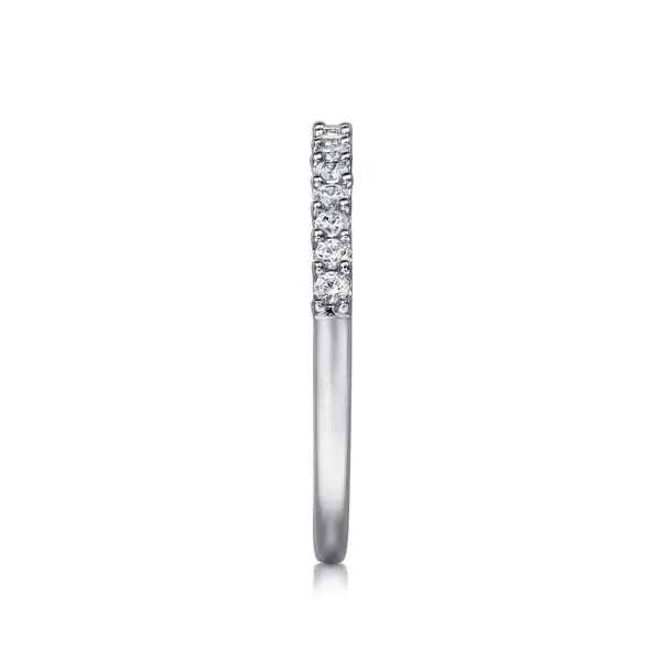 14K White Gold Shared Prong Set Diamond Wedding Band Image 4 Koerbers Fine Jewelry Inc New Albany, IN