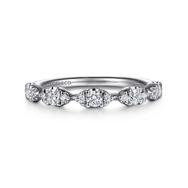14K White Gold 15 Stone Diamond Wedding Band Koerbers Fine Jewelry Inc New Albany, IN
