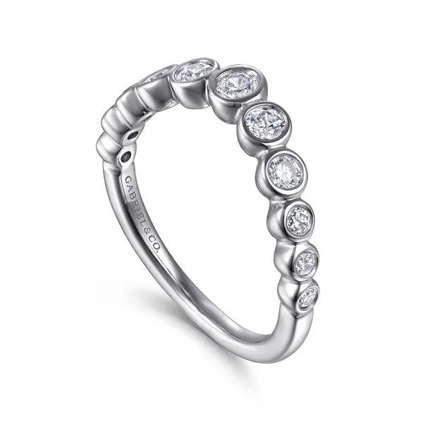 14K White Gold 11 Stone Curved Diamond Wedding Band Image 3 Koerbers Fine Jewelry Inc New Albany, IN