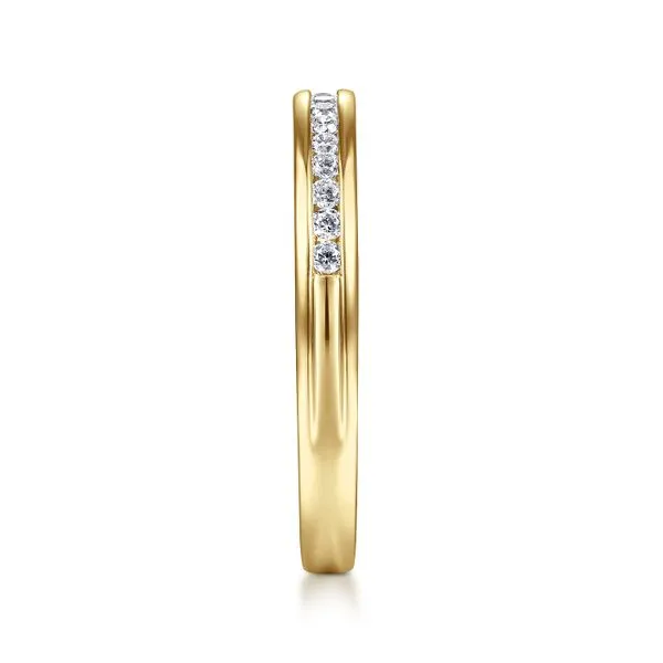 14K Yellow Gold Channel Set Diamond Wedding Band Image 4 Koerbers Fine Jewelry Inc New Albany, IN