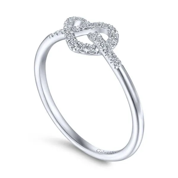 14K White Gold Twisted Diamond Heart Fashion Ring Image 2 Koerbers Fine Jewelry Inc New Albany, IN