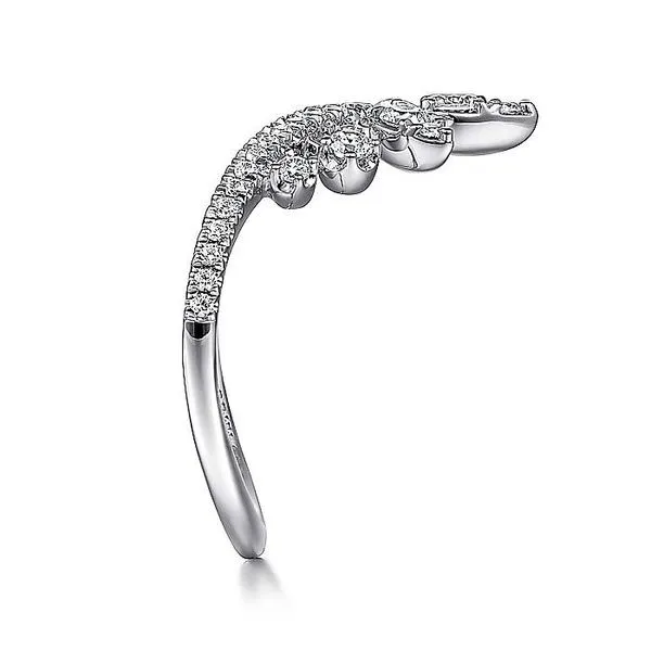 14K White Gold Bursting Diamond Chevron Ring Image 4 Koerbers Fine Jewelry Inc New Albany, IN