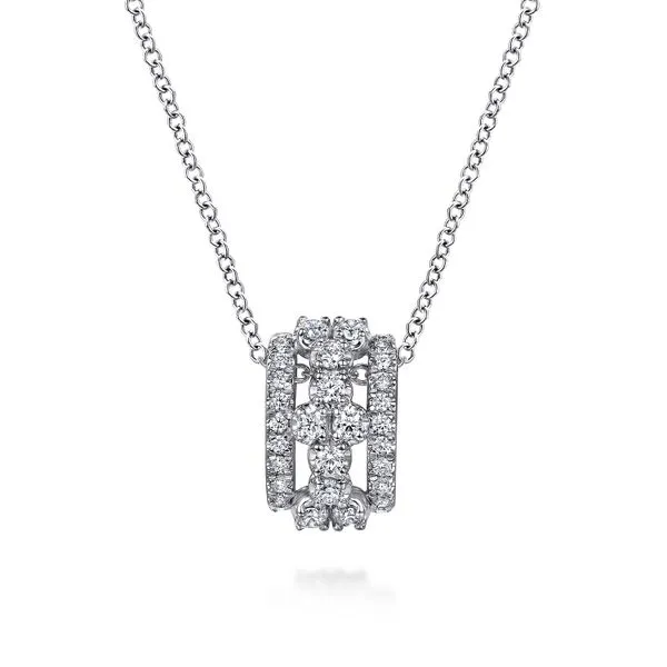 14K White Gold Diamond Clover Pendant Necklace Koerbers Fine Jewelry Inc New Albany, IN