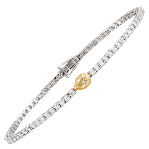 18K 2-Tone White and Yellow Gold Tennis Diamond Bracelet Koerbers Fine Jewelry Inc New Albany, IN