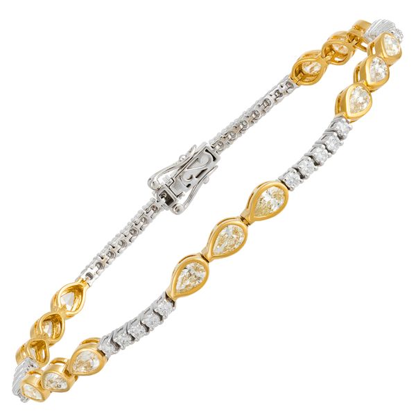 18K 2-Tone White and Yellow Gold Diamond Bracelet Koerbers Fine Jewelry Inc New Albany, IN