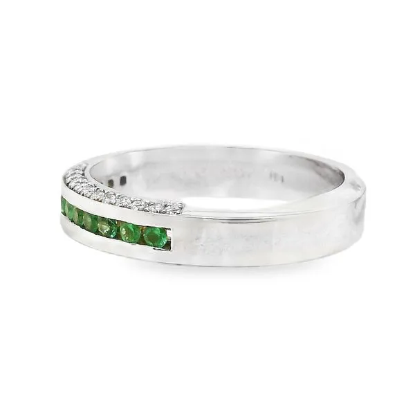18K White Gold Emerald and Diamond Fashion Ring Image 2 Koerbers Fine Jewelry Inc New Albany, IN