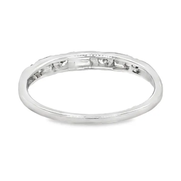 Estate 14K White Gold Baguette Diamond Band Image 3 Koerbers Fine Jewelry Inc New Albany, IN