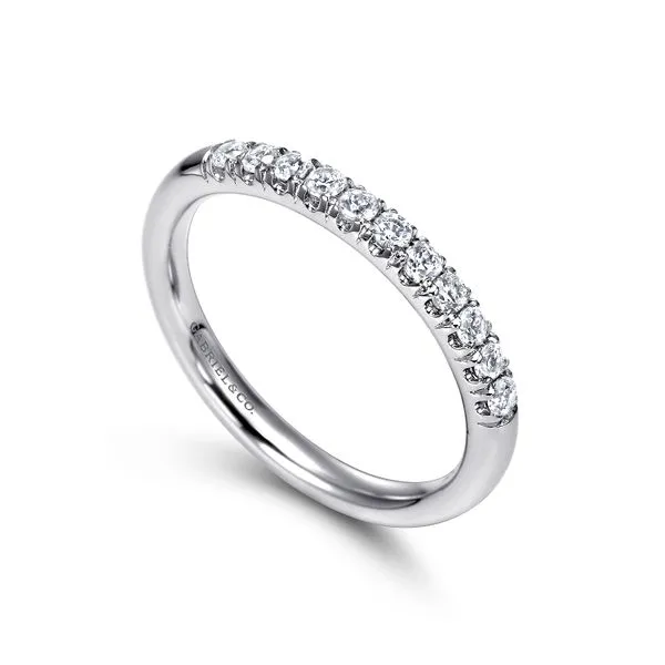 Estate 14K White Gold Prong Set Straight Diamond Wedding Band Image 2 Koerbers Fine Jewelry Inc New Albany, IN