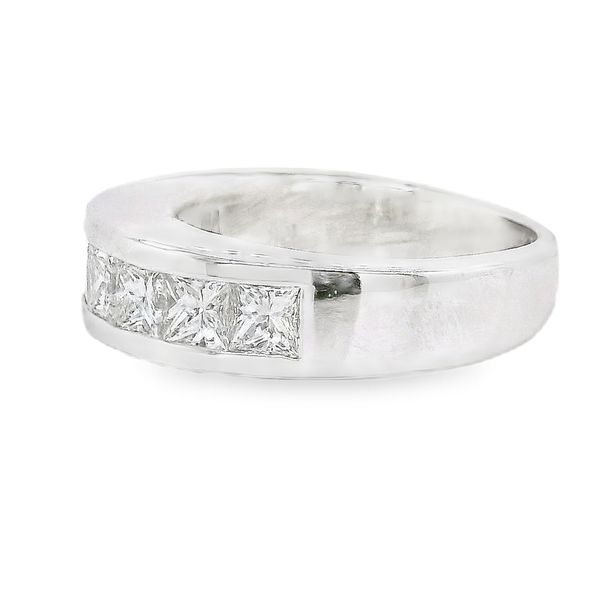 Estate 18K White Gold Princess Cut Diamond Band Image 2 Koerbers Fine Jewelry Inc New Albany, IN