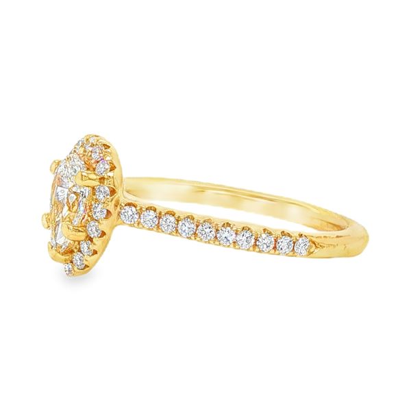 Estate 14K Yellow Gold Pear Diamond Engagement Ring Image 2 Koerbers Fine Jewelry Inc New Albany, IN