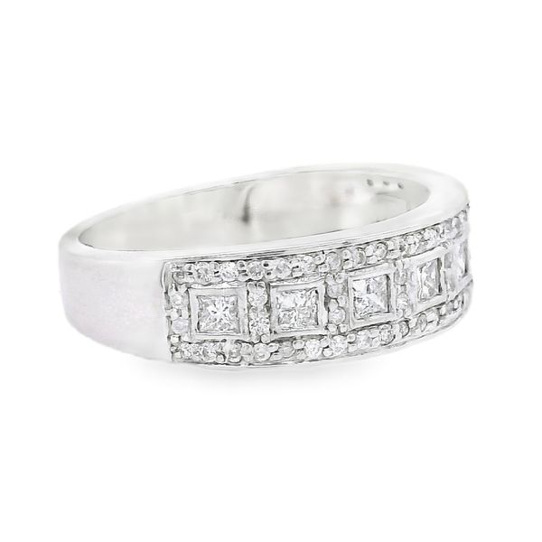 Estate 14K White Gold Diamond Band Image 2 Koerbers Fine Jewelry Inc New Albany, IN
