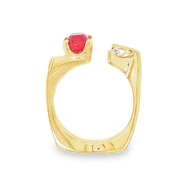 Estate 14K Yellow Gold Diamond and Spinell Fashion Ring Image 3 Koerbers Fine Jewelry Inc New Albany, IN