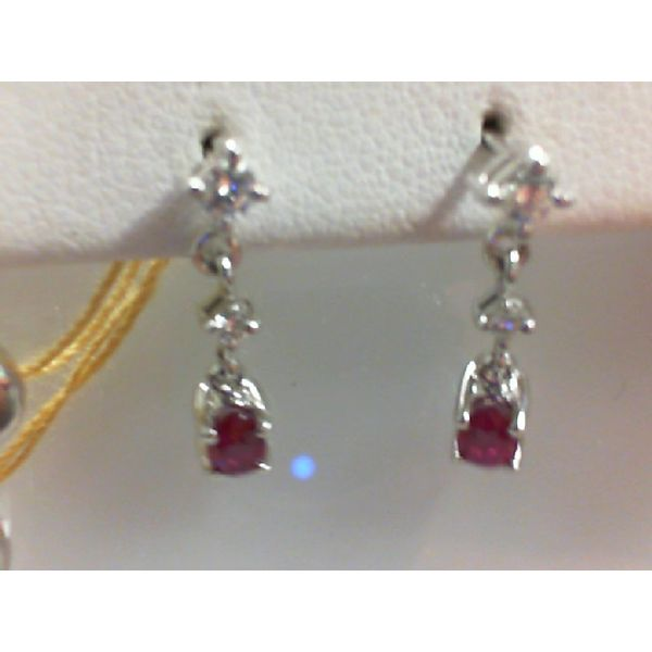 001-210-00031 Komara Jewelers Canfield, OH