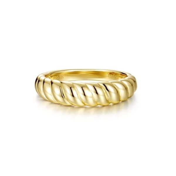 Ring Komara Jewelers Canfield, OH