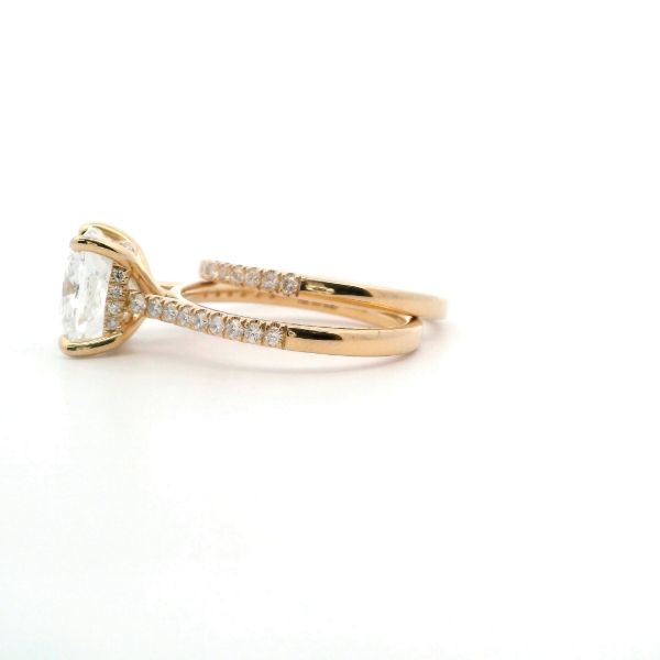 14KY 4.5CTW Lab Grown Cushion Cut Diamond Engagement Ring and Wedding Band Set Image 3 Kiefer Jewelers Lutz, FL