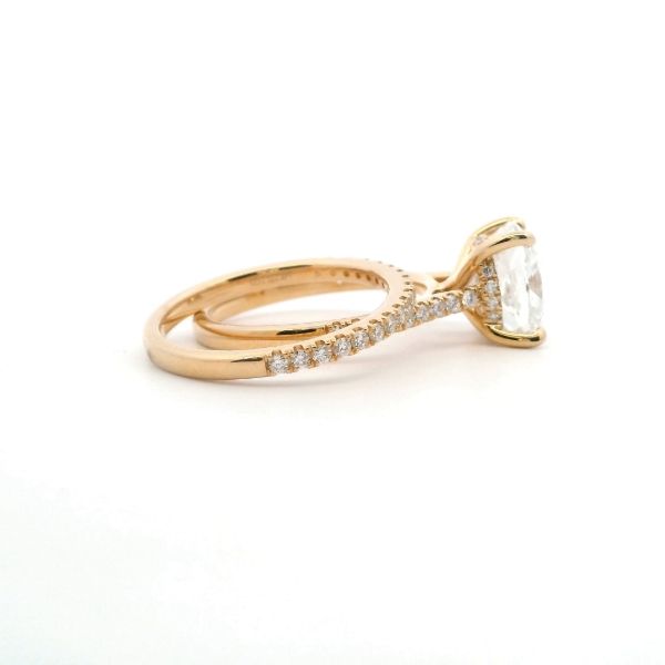 14KY 4.5CTW Lab Grown Cushion Cut Diamond Engagement Ring and Wedding Band Set Image 4 Kiefer Jewelers Lutz, FL