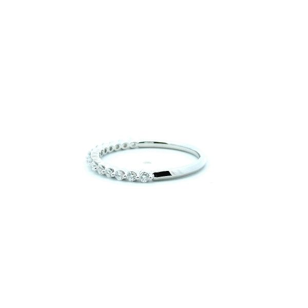 14KW 0.24CTW Lab-Grown Diamond Shared Prong Wedding Band Image 4 Kiefer Jewelers Lutz, FL