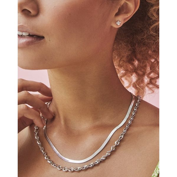 Kendra Scott SS Herringbone Chain Necklace Image 2 Kiefer Jewelers Lutz, FL