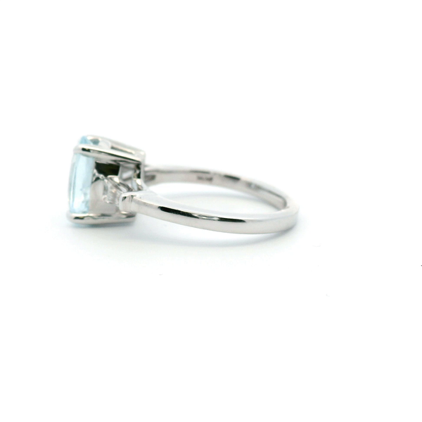 14KW Oval Aquamarine and Diamond Ring Image 4 Kiefer Jewelers Lutz, FL