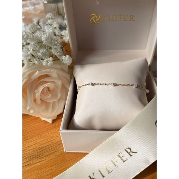14KY Cultured Pearl Sparkle Chain Bracelet by Shy Creation Image 3 Kiefer Jewelers Lutz, FL
