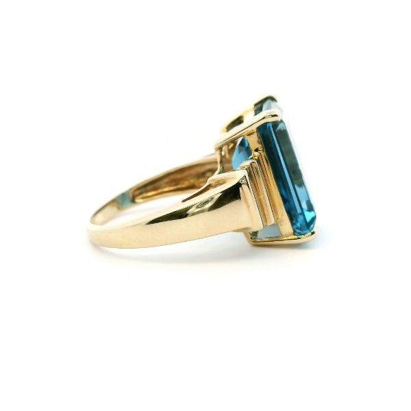 Estate 10KY Emerald Cut Blue Topaz Ring Image 3 Kiefer Jewelers Lutz, FL