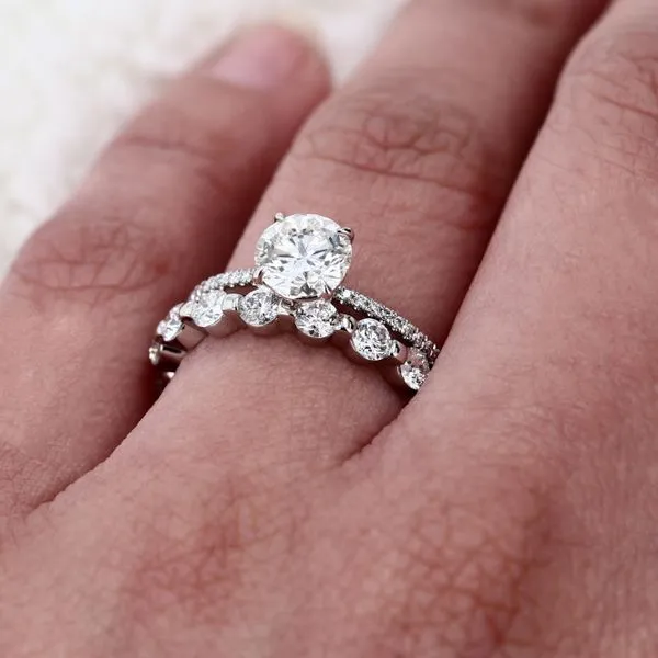 1.18tw De Beers Forevermark Diamonds in Single Shared Prong Platinum Band Image 4 La Mine d'Or Moncton, NB