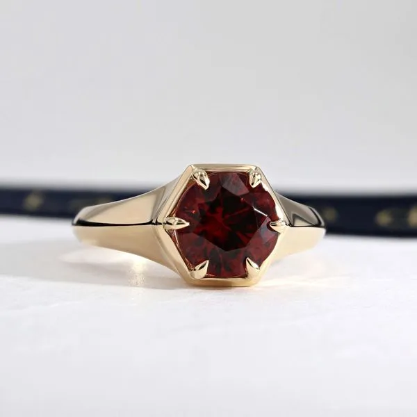 2.20ct Tanga Red Garnet Solitaire Ring 14kt Yellow Gold Image 3 La Mine d'Or Moncton, NB