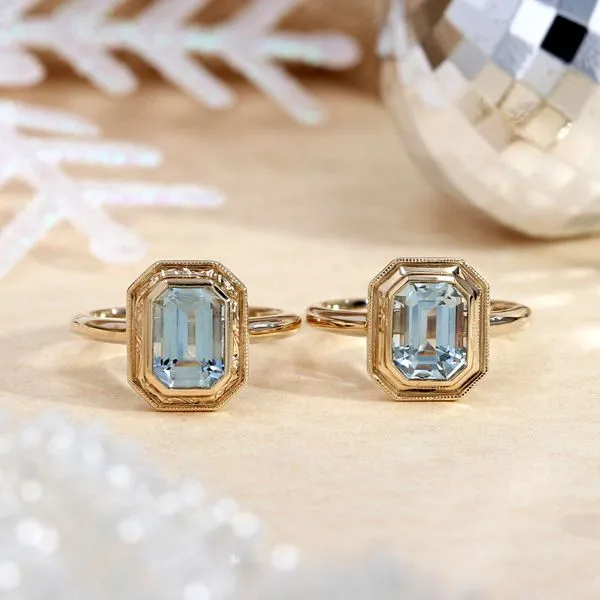1.80ct Emerald Cut Vintage Bezel Solitaire Aquamarine Ring 14kt Yellow Gold Image 4 La Mine d'Or Moncton, NB