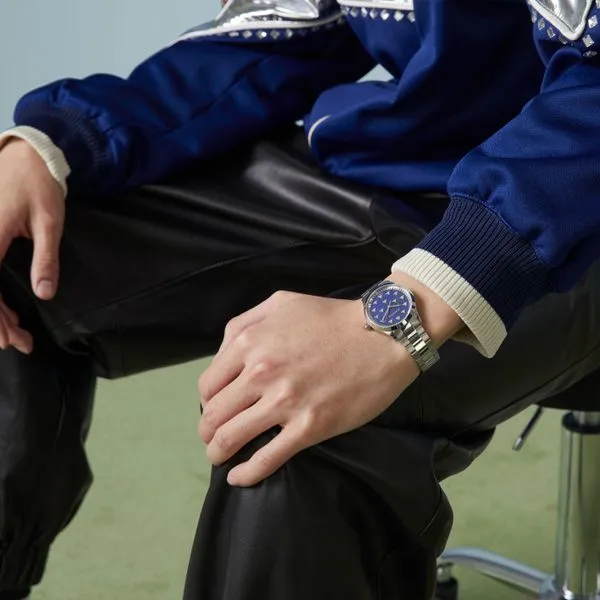 Gucci G-Timeless Dark Blue Lapiz with Bees 32mm Image 5 La Mine d'Or Moncton, NB
