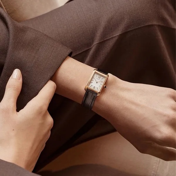 Baume & Mercier Hampton Quartz Watch Opaline Dial 35x22mm Image 4 La Mine d'Or Moncton, NB