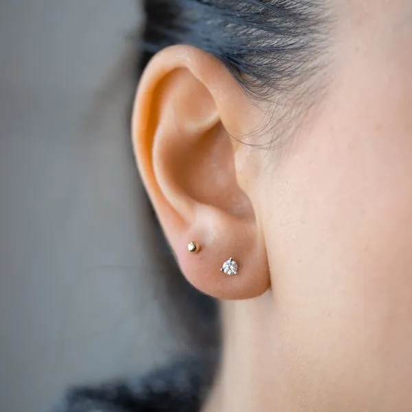 0.25tw Prive Solitaire Diamond Earrings in Martini Setting Image 4 La Mine d'Or Moncton, NB